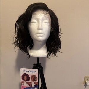 Outre EveryWear 43 Black Wig